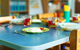 „Dzieci nie mogą jeść śmieci”. Rodzice przedszkolaków narzekają na catering